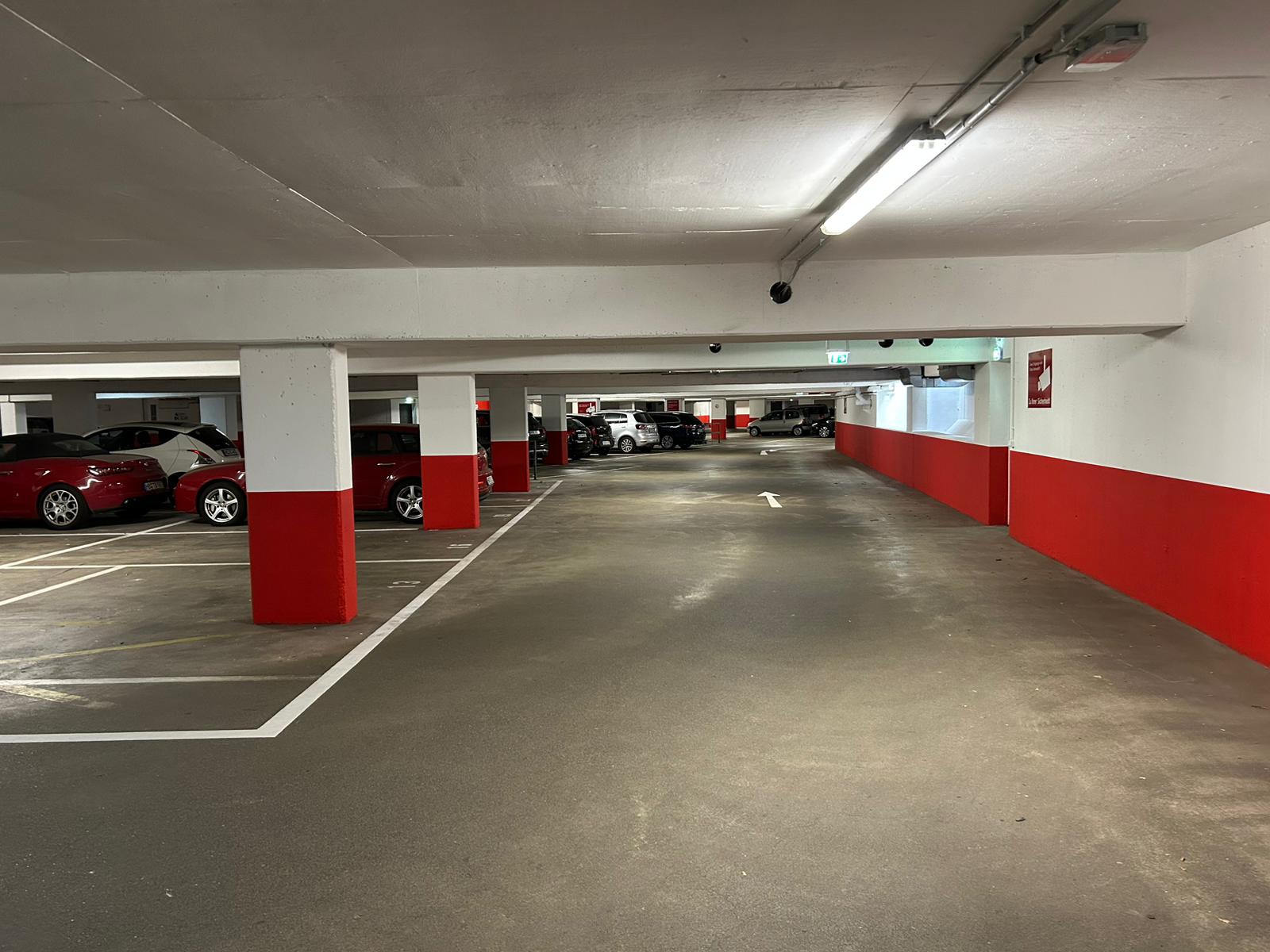 Helle und sichere Tiefgarage Am Hulsberg in Bremen